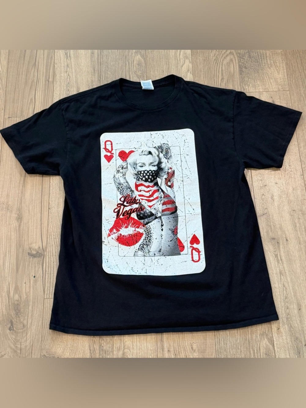 Marilyn Monroe Queen Of Hearts Pinup Graphic Las Vegas Tee Shirt